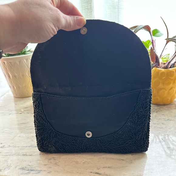 Black Beaded Wolborg Clutch